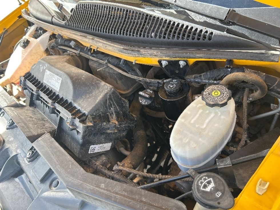 Light Duty Box Truck-Light and Medium Duty Trucks-GMC-2023-Savana G33903-Lubbock-TX-120,204\n\t\tmiles-$ 26,000 - Image 24