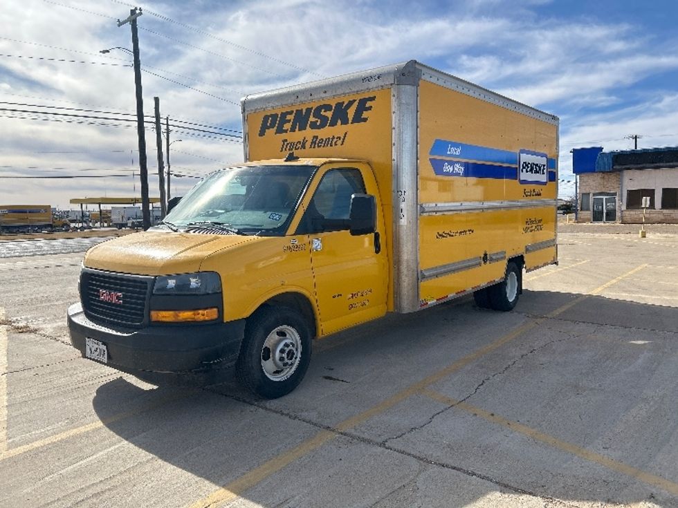Light Duty Box Truck-Light and Medium Duty Trucks-GMC-2023-Savana G33903-Lubbock-TX-120,204\n\t\tmiles-$ 26,000 - Image 3