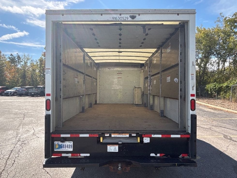 Light Duty Box Truck-Light and Medium Duty Trucks-GMC-2023-Savana G33903-Middlefield-OH-103,017\n\t\tmiles-$ 35,000 - Image 8