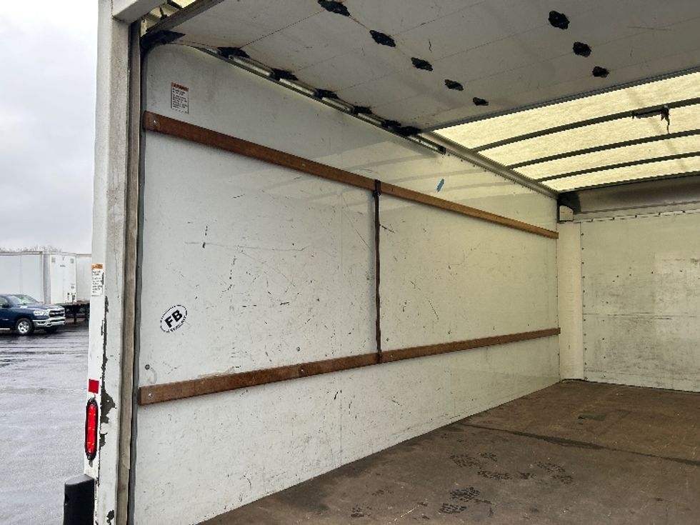 Light Duty Box Truck-Light and Medium Duty Trucks-GMC-2023-Savana G33903-Middlefield-OH-110,318\n\t\tmiles-$ 31,250 - Image 10