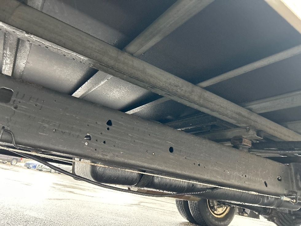 Light Duty Box Truck-Light and Medium Duty Trucks-GMC-2023-Savana G33903-Middlefield-OH-110,318\n\t\tmiles-$ 31,250 - Image 5