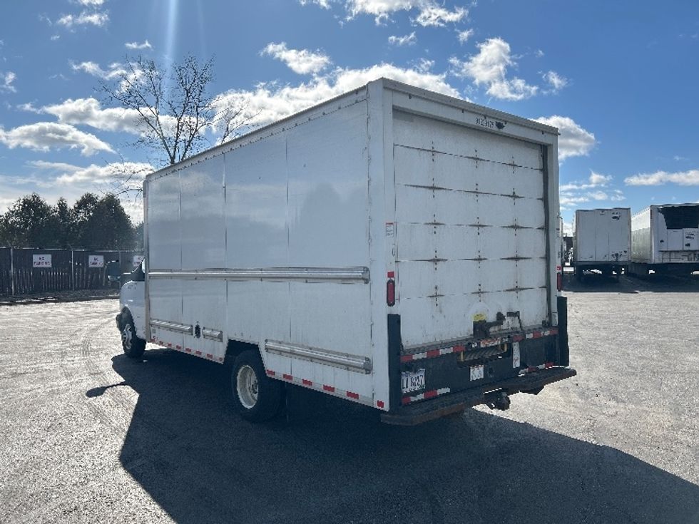Light Duty Box Truck-Light and Medium Duty Trucks-GMC-2023-Savana G33903-Middlefield-OH-127,073\n\t\tmiles-$ 28,500 - Image 6