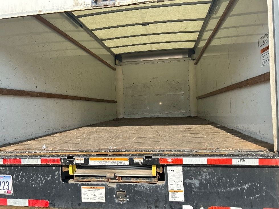 Light Duty Box Truck-Light and Medium Duty Trucks-GMC-2023-Savana G33903-Middlefield-OH-132,365\n\t\tmiles-$ 28,750 - Image 8