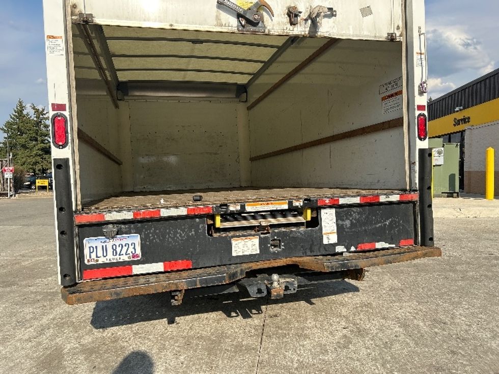 Light Duty Box Truck-Light and Medium Duty Trucks-GMC-2023-Savana G33903-Middlefield-OH-132,365\n\t\tmiles-$ 28,750 - Image 9