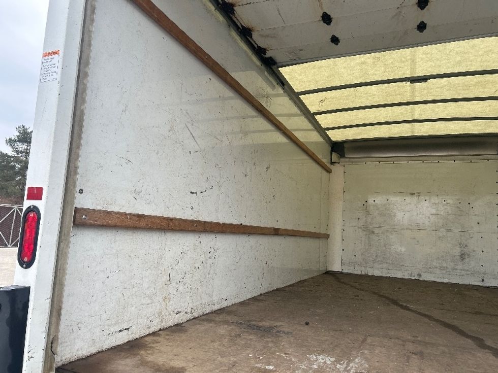 Light Duty Box Truck-Light and Medium Duty Trucks-GMC-2023-Savana G33903-Middlefield-OH-134,674\n\t\tmiles-$ 27,250 - Image 11