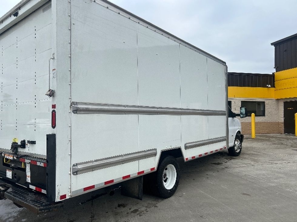 Light Duty Box Truck-Light and Medium Duty Trucks-GMC-2023-Savana G33903-Middlefield-OH-134,674\n\t\tmiles-$ 27,250 - Image 13