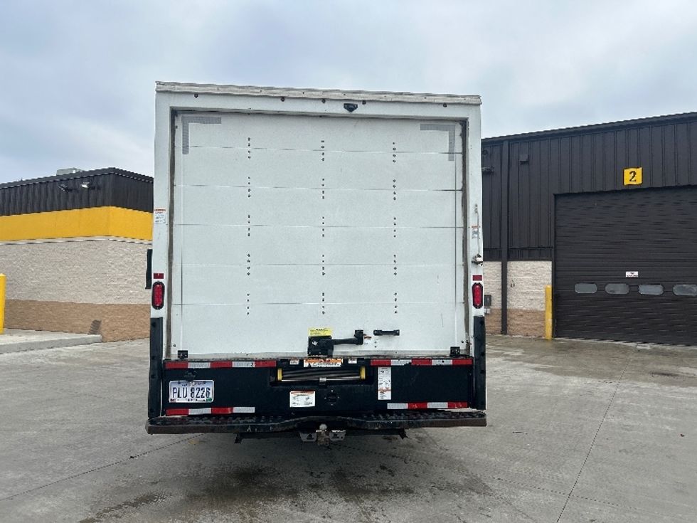 Light Duty Box Truck-Light and Medium Duty Trucks-GMC-2023-Savana G33903-Middlefield-OH-134,674\n\t\tmiles-$ 27,250 - Image 7