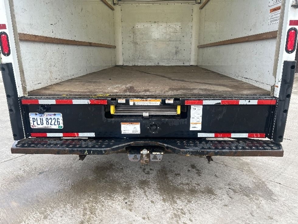 Light Duty Box Truck-Light and Medium Duty Trucks-GMC-2023-Savana G33903-Middlefield-OH-134,674\n\t\tmiles-$ 27,250 - Image 9