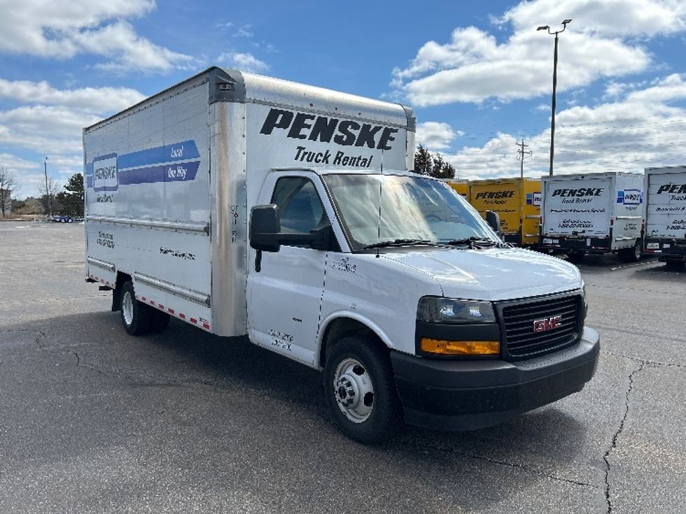 Light Duty Box Truck-Light and Medium Duty Trucks-GMC-2023-Savana G33903-Milwaukee-WI-86,334\n\t\tmiles-$ 37,000 - Image 1