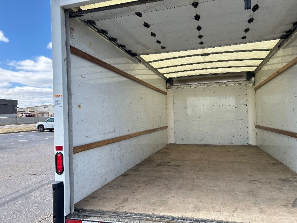 Light Duty Box Truck-Light and Medium Duty Trucks-GMC-2023-Savana G33903-Milwaukee-WI-86,334\n\t\tmiles-$ 37,000 - Image 11
