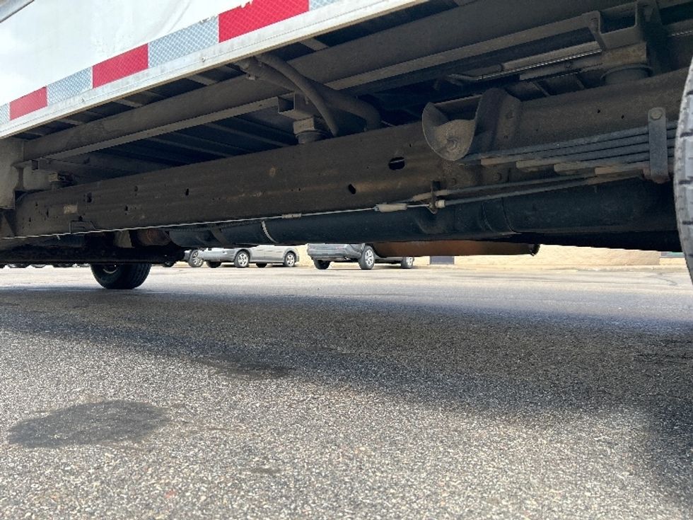 Light Duty Box Truck-Light and Medium Duty Trucks-GMC-2023-Savana G33903-Milwaukee-WI-86,334\n\t\tmiles-$ 37,000 - Image 5