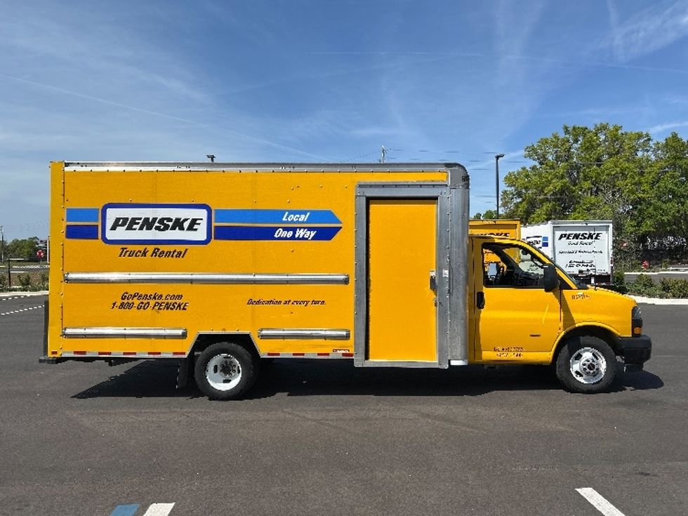 Light Duty Box Truck-Light and Medium Duty Trucks-GMC-2023-Savana G33903-Ocala-FL-54,642\n\t\tmiles-$ 40,250 - Image 15