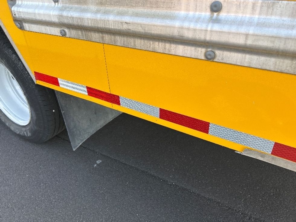 Light Duty Box Truck-Light and Medium Duty Trucks-GMC-2023-Savana G33903-Ocala-FL-54,642\n\t\tmiles-$ 40,250 - Image 26