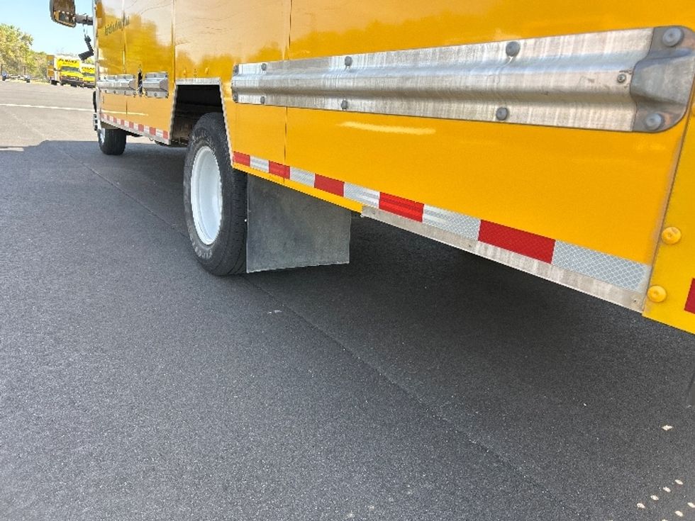 Light Duty Box Truck-Light and Medium Duty Trucks-GMC-2023-Savana G33903-Ocala-FL-54,642\n\t\tmiles-$ 40,250 - Image 5