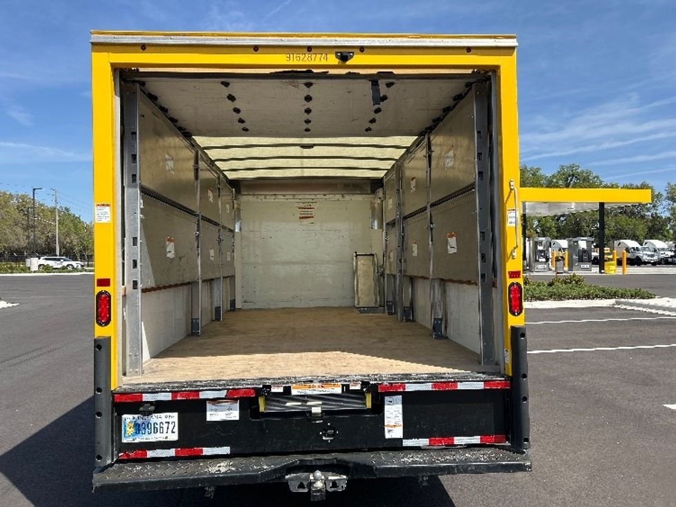 Light Duty Box Truck-Light and Medium Duty Trucks-GMC-2023-Savana G33903-Ocala-FL-54,642\n\t\tmiles-$ 40,250 - Image 8