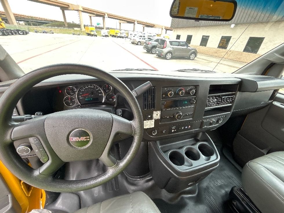 Light Duty Box Truck-Light and Medium Duty Trucks-GMC-2023-Savana G33903-Odessa-TX-157,344\n\t\tmiles-$ 19,750 - Image 18