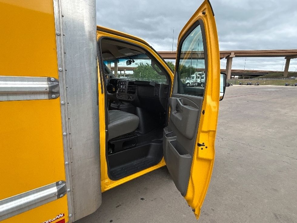 Light Duty Box Truck-Light and Medium Duty Trucks-GMC-2023-Savana G33903-Odessa-TX-157,344\n\t\tmiles-$ 19,750 - Image 20