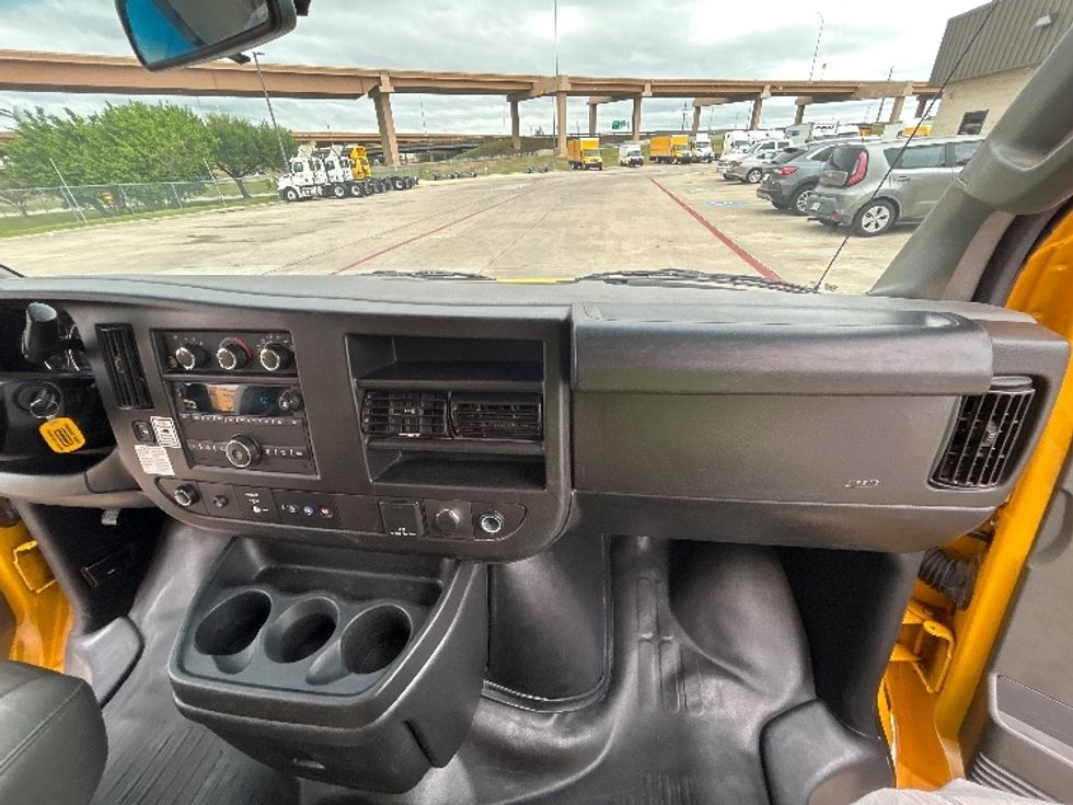 Light Duty Box Truck-Light and Medium Duty Trucks-GMC-2023-Savana G33903-Odessa-TX-157,344\n\t\tmiles-$ 19,750 - Image 21
