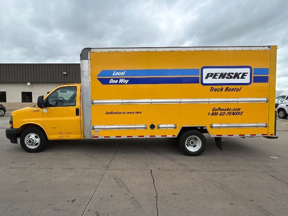 Light Duty Box Truck-Light and Medium Duty Trucks-GMC-2023-Savana G33903-Odessa-TX-157,344\n\t\tmiles-$ 19,750 - Image 4