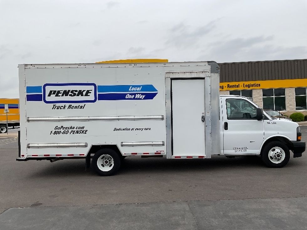 Light Duty Box Truck-Light and Medium Duty Trucks-GMC-2023-Savana G33903-Oklahoma City-OK-49,873\n\t\tmiles-$ 44,000 - Image 13