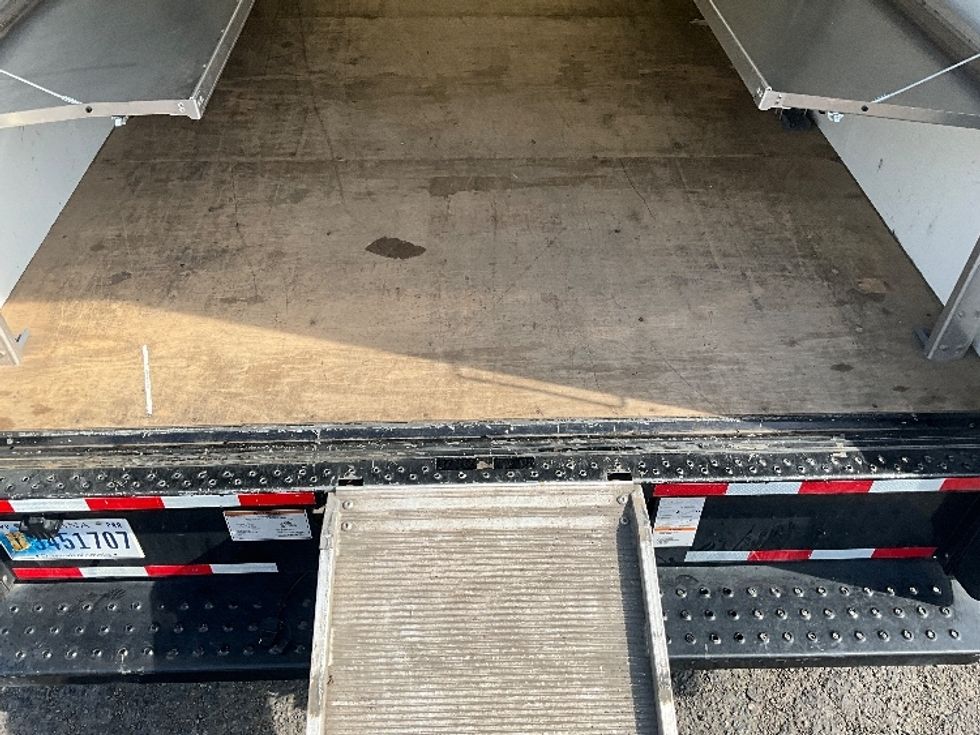 Light Duty Box Truck-Light and Medium Duty Trucks-GMC-2023-Savana G33903-Pasco-WA-56,739\n\t\tmiles-$ 41,000 - Image 10