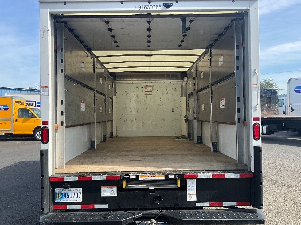 Light Duty Box Truck-Light and Medium Duty Trucks-GMC-2023-Savana G33903-Pasco-WA-56,739\n\t\tmiles-$ 41,000 - Image 8