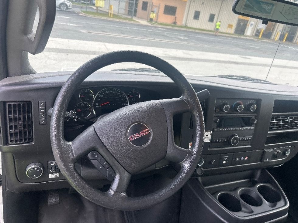 Light Duty Box Truck-Light and Medium Duty Trucks-GMC-2023-Savana G33903-Pensacola-FL-153,970\n\t\tmiles-$ 22,000 - Image 18