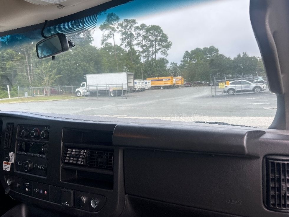 Light Duty Box Truck-Light and Medium Duty Trucks-GMC-2023-Savana G33903-Pensacola-FL-153,970\n\t\tmiles-$ 22,000 - Image 21