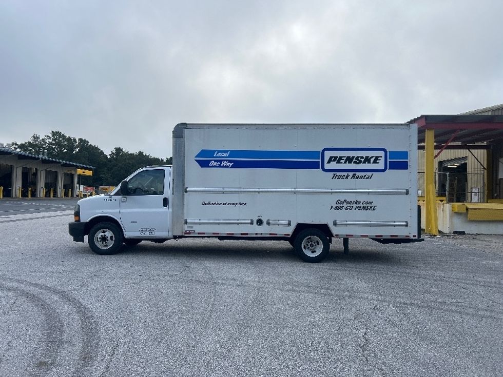 Light Duty Box Truck-Light and Medium Duty Trucks-GMC-2023-Savana G33903-Pensacola-FL-153,970\n\t\tmiles-$ 22,000 - Image 4