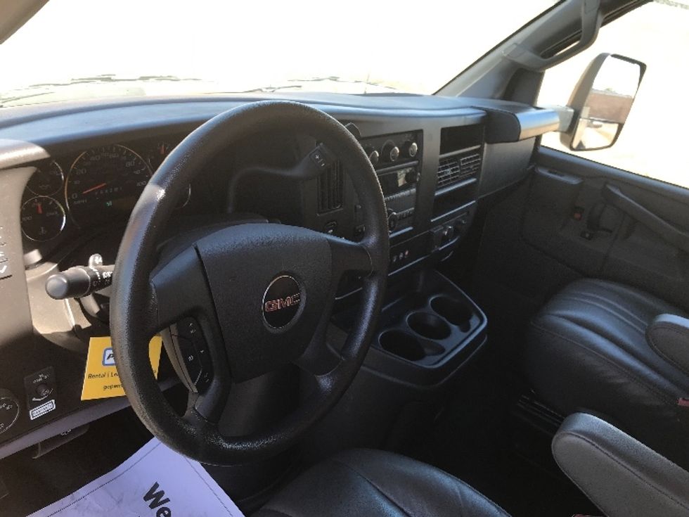 Light Duty Box Truck-Light and Medium Duty Trucks-GMC-2023-Savana G33903-Phoenix-AZ-28,988\n\t\tmiles-$ 37,500 - Image 17