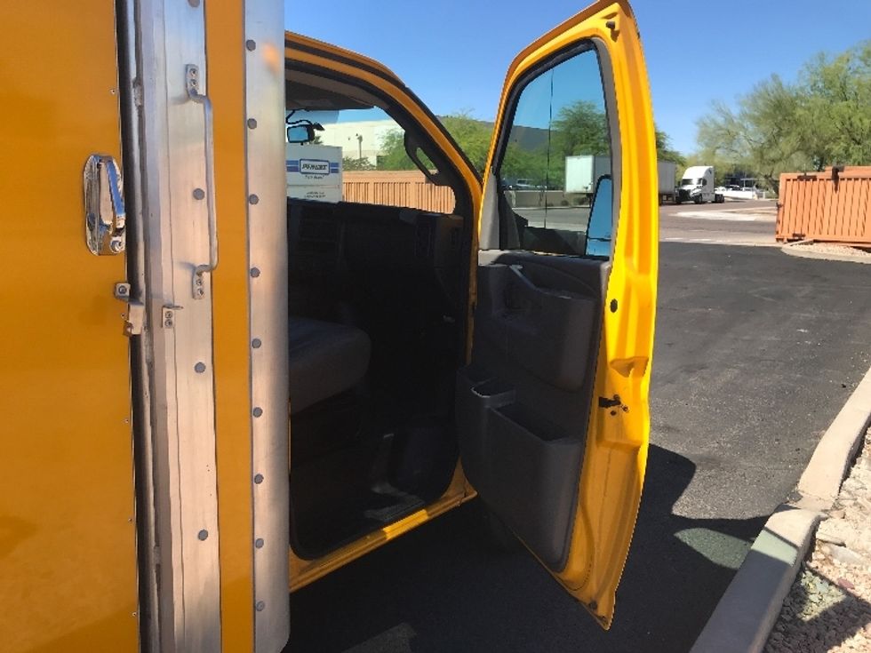 Light Duty Box Truck-Light and Medium Duty Trucks-GMC-2023-Savana G33903-Phoenix-AZ-28,988\n\t\tmiles-$ 37,500 - Image 20