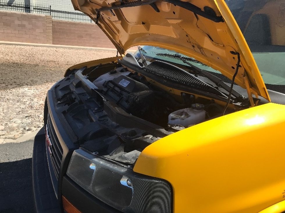 Light Duty Box Truck-Light and Medium Duty Trucks-GMC-2023-Savana G33903-Phoenix-AZ-28,988\n\t\tmiles-$ 37,500 - Image 24