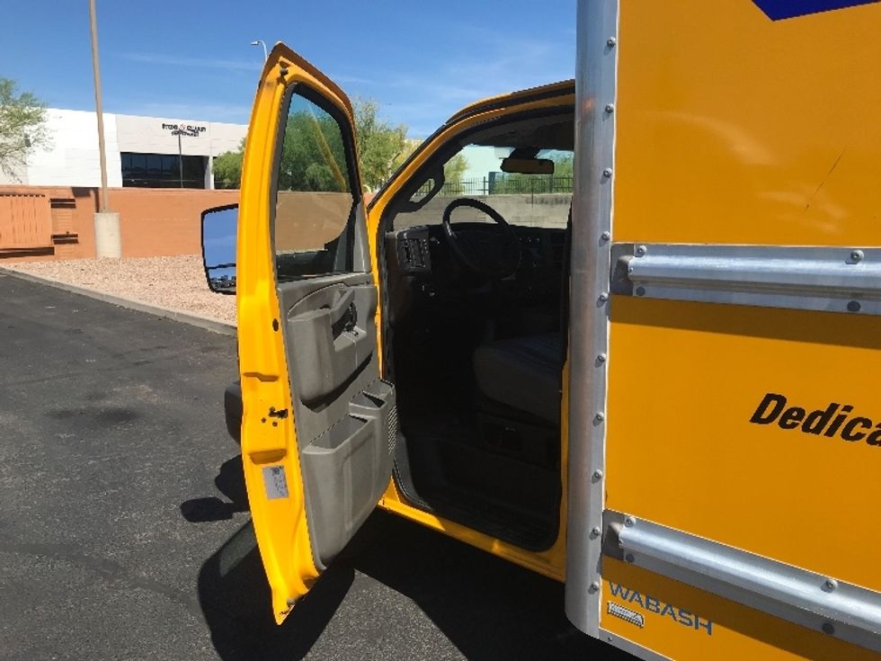 Light Duty Box Truck-Light and Medium Duty Trucks-GMC-2023-Savana G33903-Phoenix-AZ-37,858\n\t\tmiles-$ 36,500 - Image 16