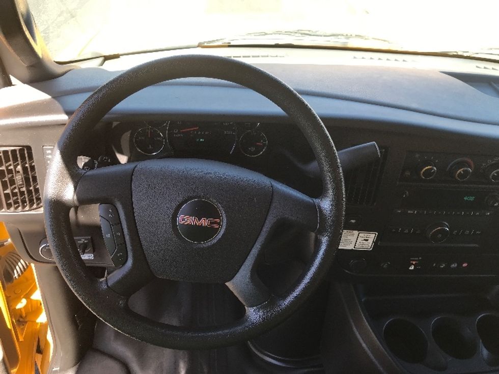 Light Duty Box Truck-Light and Medium Duty Trucks-GMC-2023-Savana G33903-Phoenix-AZ-37,858\n\t\tmiles-$ 36,500 - Image 18