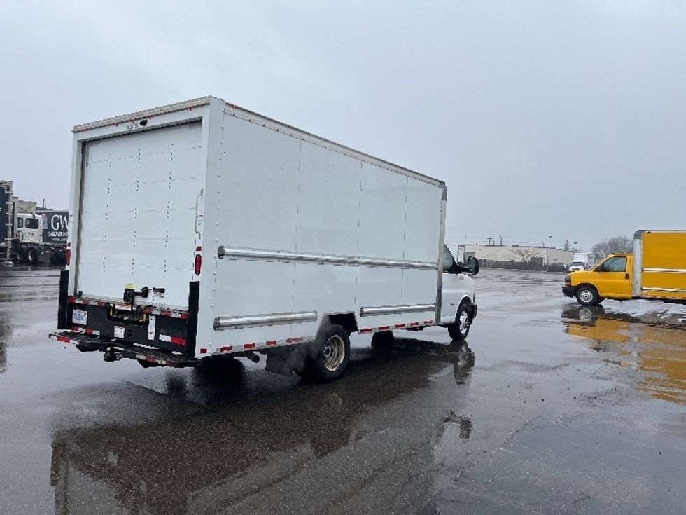 Light Duty Box Truck-Light and Medium Duty Trucks-GMC-2023-Savana G33903-Romulus-MI-101,956\n\t\tmiles-$ 32,500 - Image 12