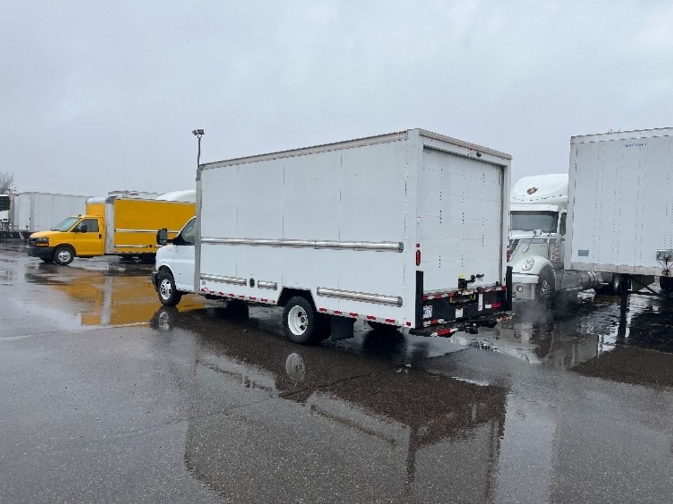 Light Duty Box Truck-Light and Medium Duty Trucks-GMC-2023-Savana G33903-Romulus-MI-101,956\n\t\tmiles-$ 32,500 - Image 6
