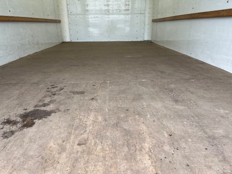 Light Duty Box Truck-Light and Medium Duty Trucks-GMC-2023-Savana G33903-Romulus-MI-101,956\n\t\tmiles-$ 32,500 - Image 9
