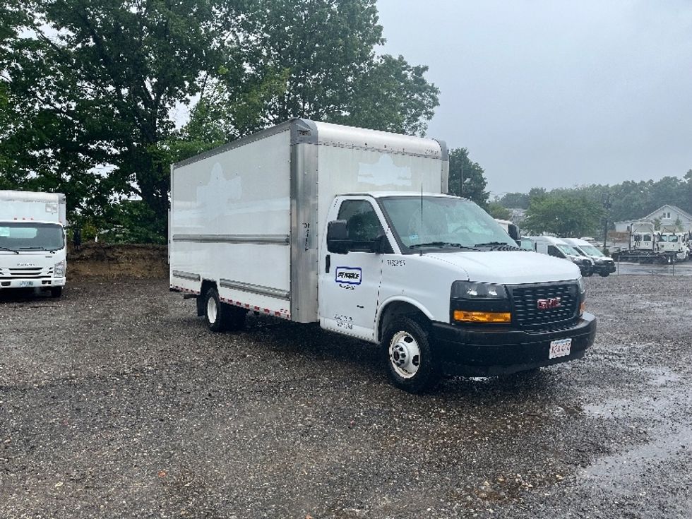 Light Duty Box Truck-Light and Medium Duty Trucks-GMC-2023-Savana G33903-Springfield-MA-73,444\n\t\tmiles-$ 35,000 - Image 1