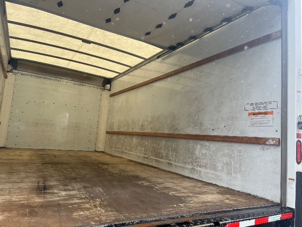 Light Duty Box Truck-Light and Medium Duty Trucks-GMC-2023-Savana G33903-Springfield-MA-73,444\n\t\tmiles-$ 35,000 - Image 12