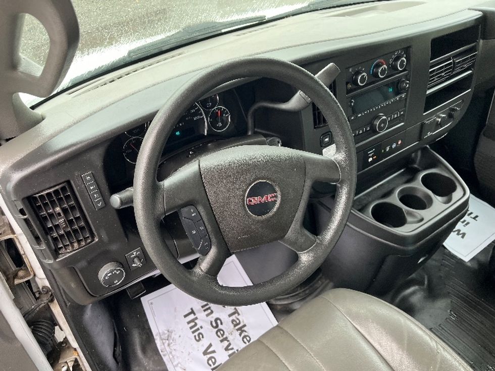 Light Duty Box Truck-Light and Medium Duty Trucks-GMC-2023-Savana G33903-Springfield-MA-73,444\n\t\tmiles-$ 35,000 - Image 18