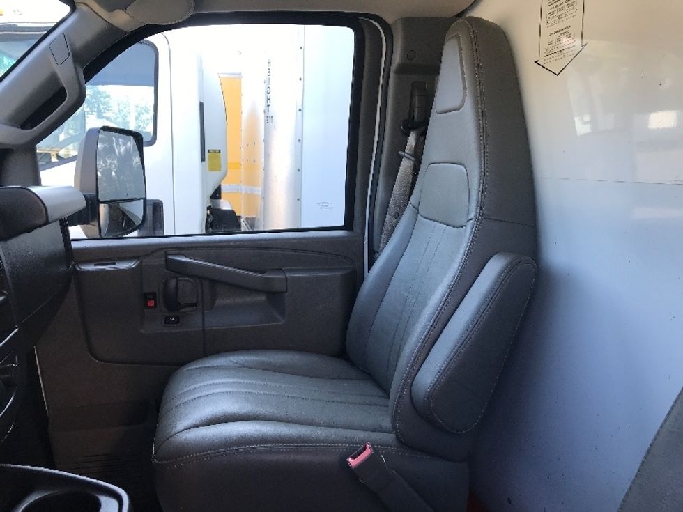 Light Duty Box Truck-Light and Medium Duty Trucks-GMC-2023-Savana G33903-Springfield-MA-73,444\n\t\tmiles-$ 35,000 - Image 19
