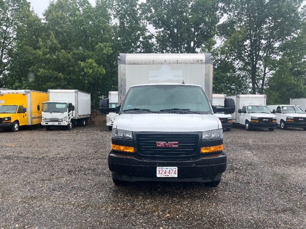 Light Duty Box Truck-Light and Medium Duty Trucks-GMC-2023-Savana G33903-Springfield-MA-73,444\n\t\tmiles-$ 35,000 - Image 2