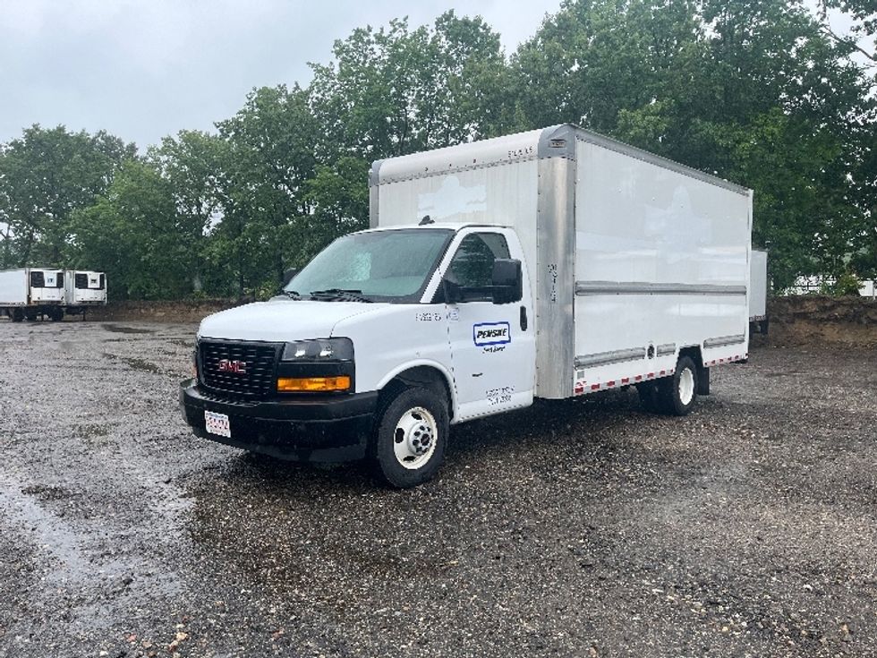 Light Duty Box Truck-Light and Medium Duty Trucks-GMC-2023-Savana G33903-Springfield-MA-73,444\n\t\tmiles-$ 35,000 - Image 3