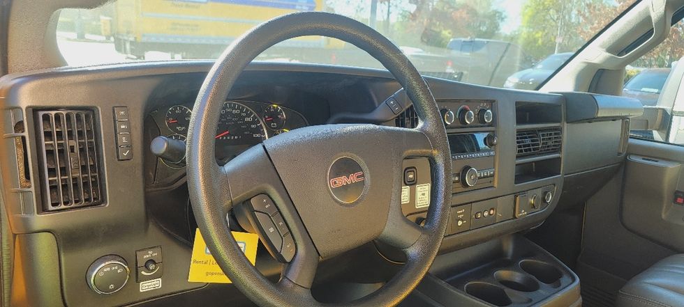 Light Duty Box Truck-Light and Medium Duty Trucks-GMC-2023-Savana G33903-Torrance-CA-36,373\n\t\tmiles-$ 46,000 - Image 17