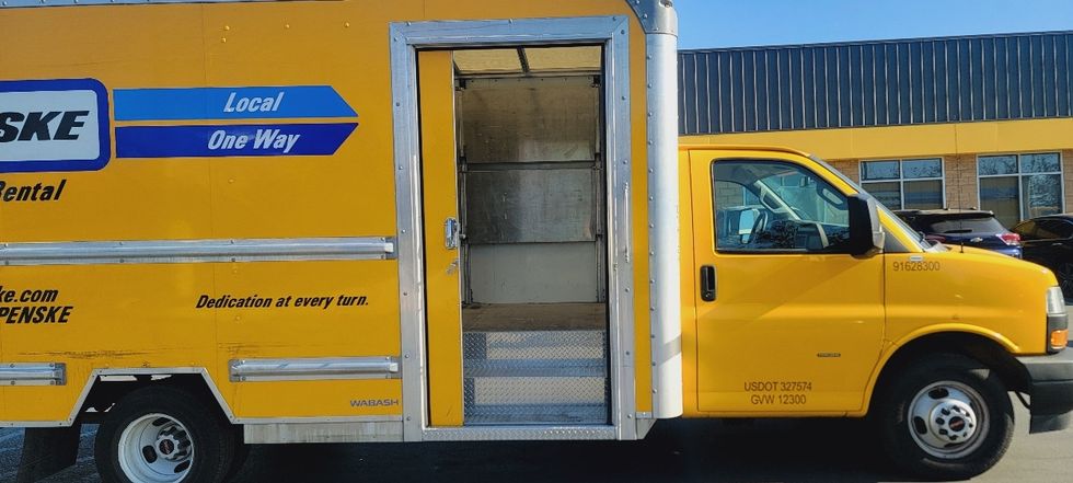 Light Duty Box Truck-Light and Medium Duty Trucks-GMC-2023-Savana G33903-Torrance-CA-36,373\n\t\tmiles-$ 46,000 - Image 25