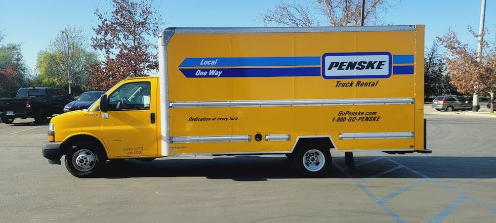 Light Duty Box Truck-Light and Medium Duty Trucks-GMC-2023-Savana G33903-Torrance-CA-36,373\n\t\tmiles-$ 46,000 - Image 4