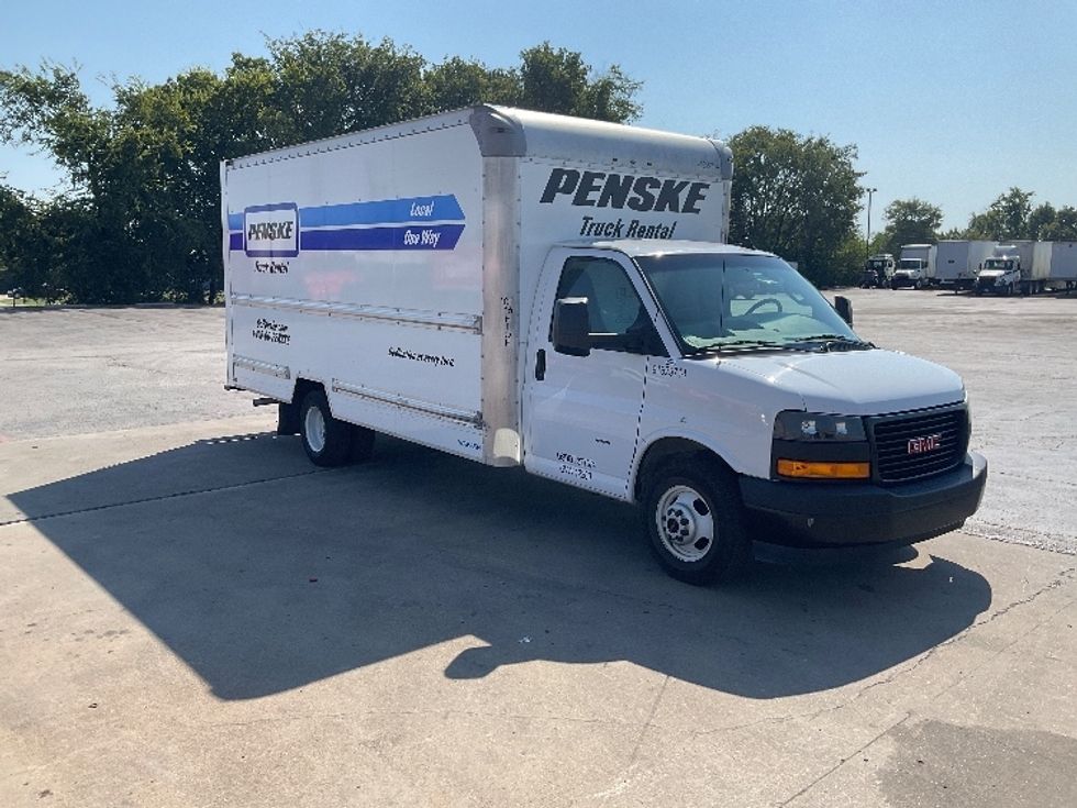 Light Duty Box Truck-Light and Medium Duty Trucks-GMC-2023-Savana G33903-Tulsa-OK-104,333\n\t\tmiles-$ 32,000 - Image 1
