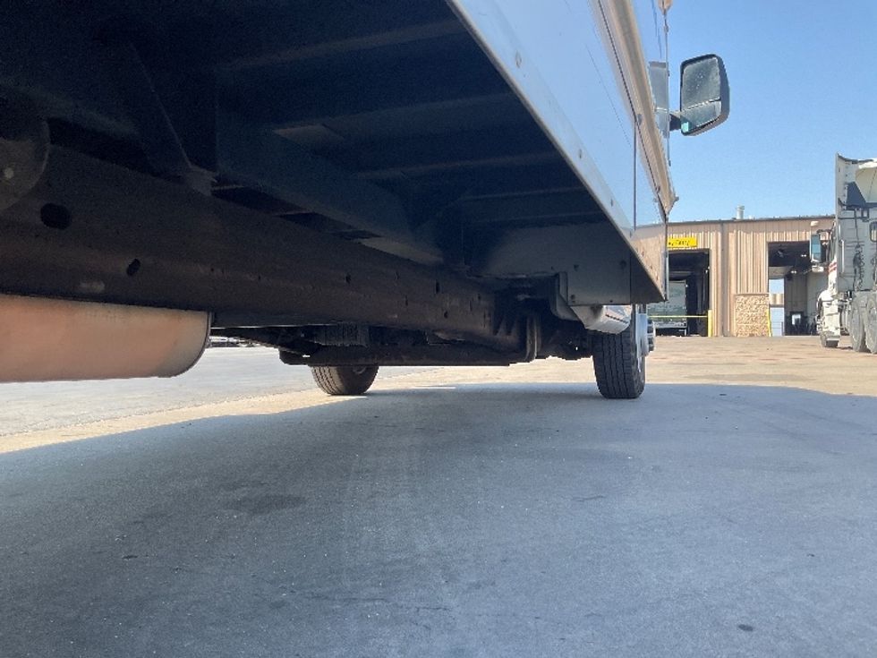 Light Duty Box Truck-Light and Medium Duty Trucks-GMC-2023-Savana G33903-Tulsa-OK-104,333\n\t\tmiles-$ 32,000 - Image 14