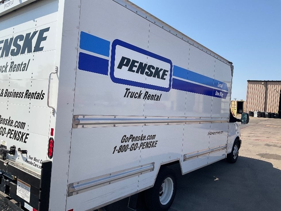 Light Duty Box Truck-Light and Medium Duty Trucks-GMC-2023-Savana G33903-Tulsa-OK-104,333\n\t\tmiles-$ 32,000 - Image 26