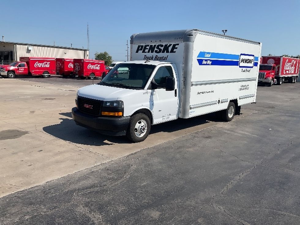 2023 Gmc Savana 3500 Cutaway photo 3